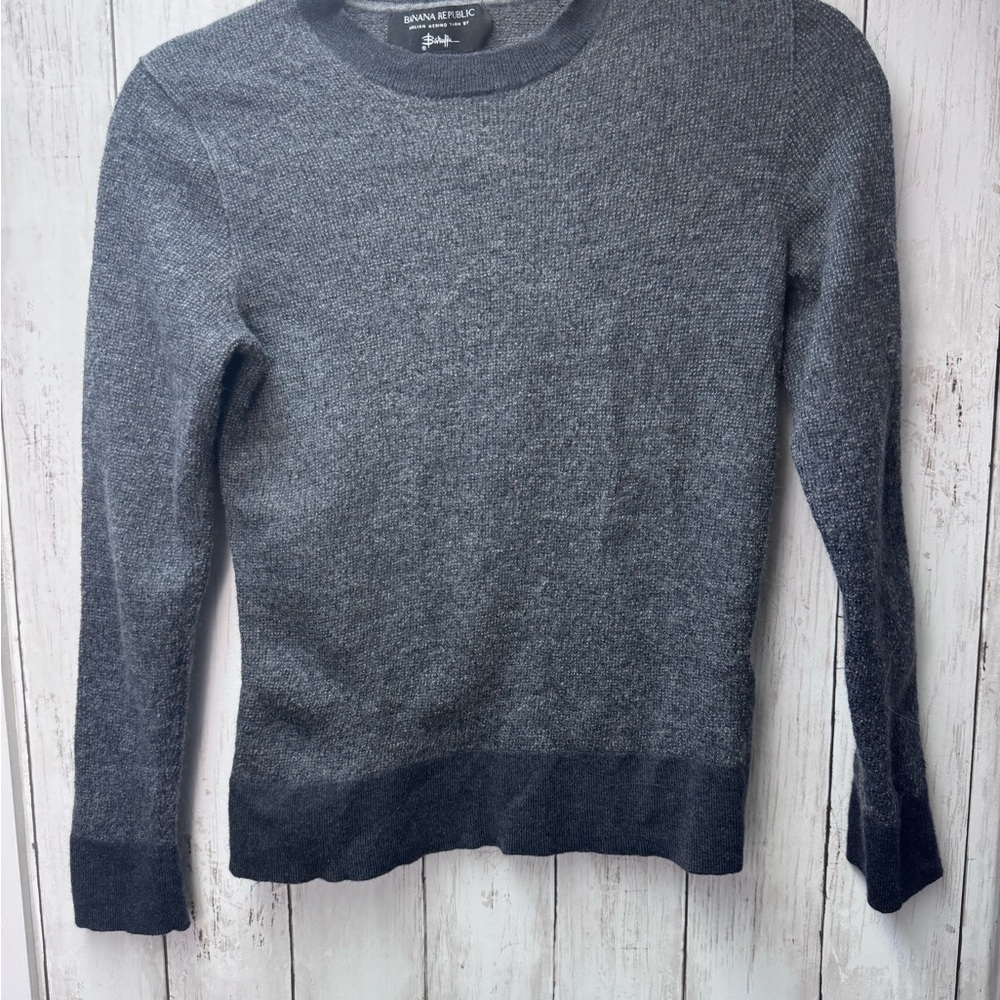 Banana Republic Charcoal Knit Sweater size medium/small